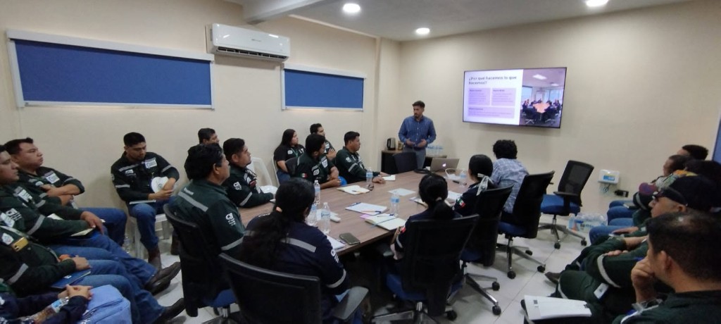 Taller de alineación comercial con presentación estratégica
